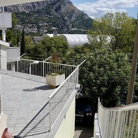 With A Parking Space - 2760 Διαμέρισμα Omiš