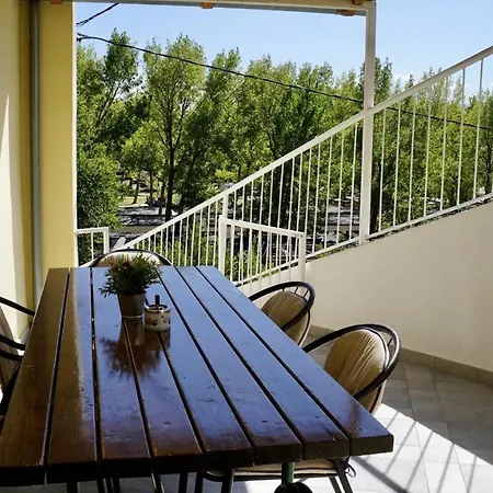 With A Parking Space - 2760 Omiš